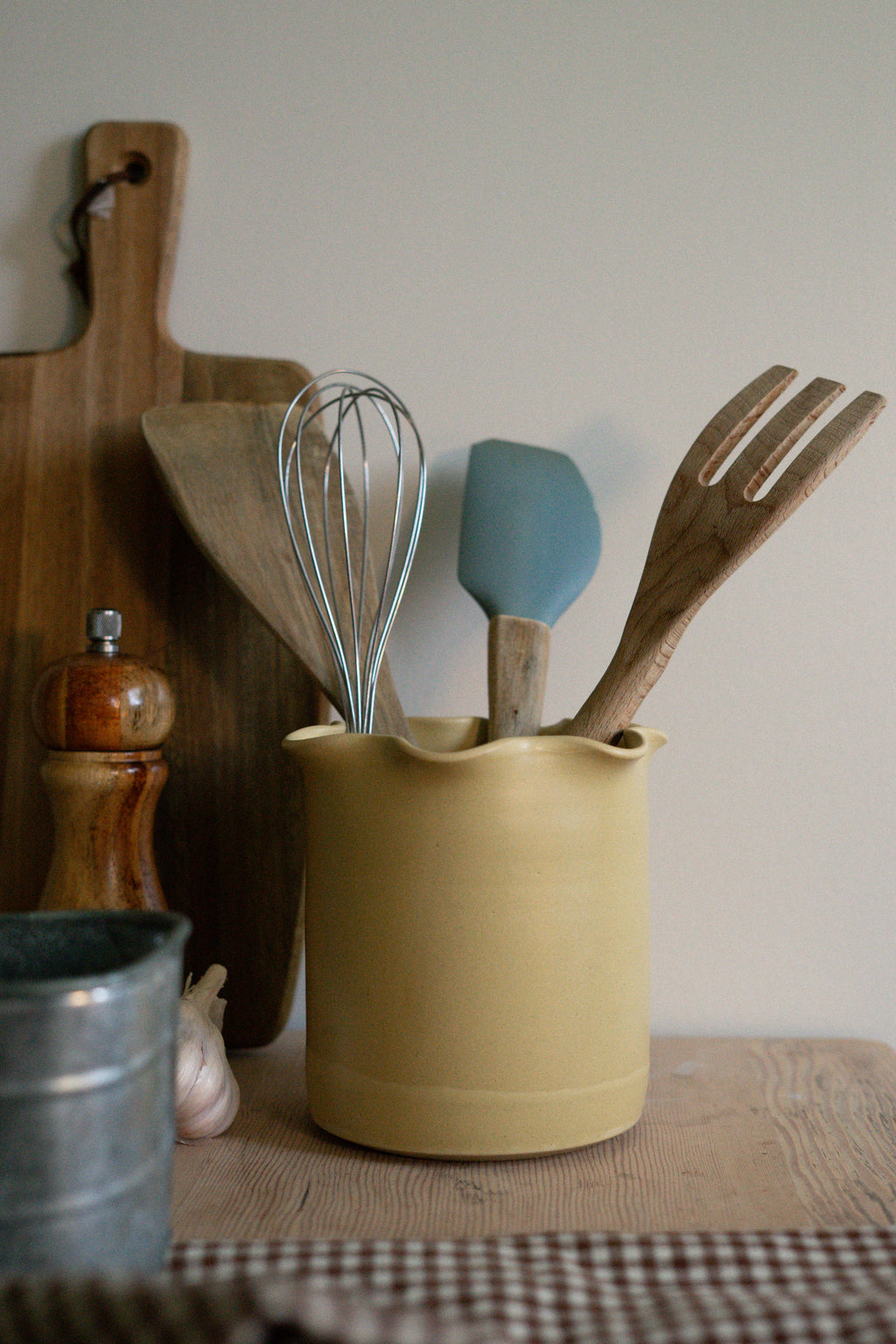 The Dahlia Utensil Holder
